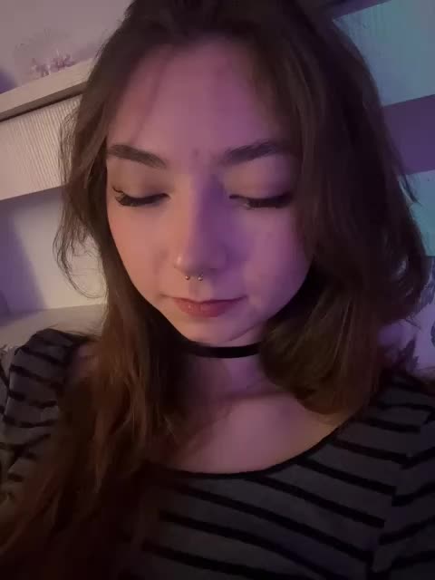 ShyAlya Cam Model Chat October 10, 2025