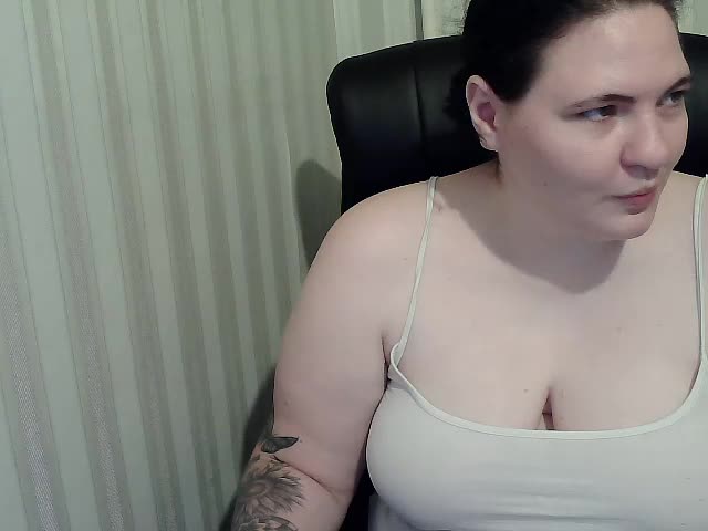 XLisaBlueX Cam Model Chat October 10, 2025