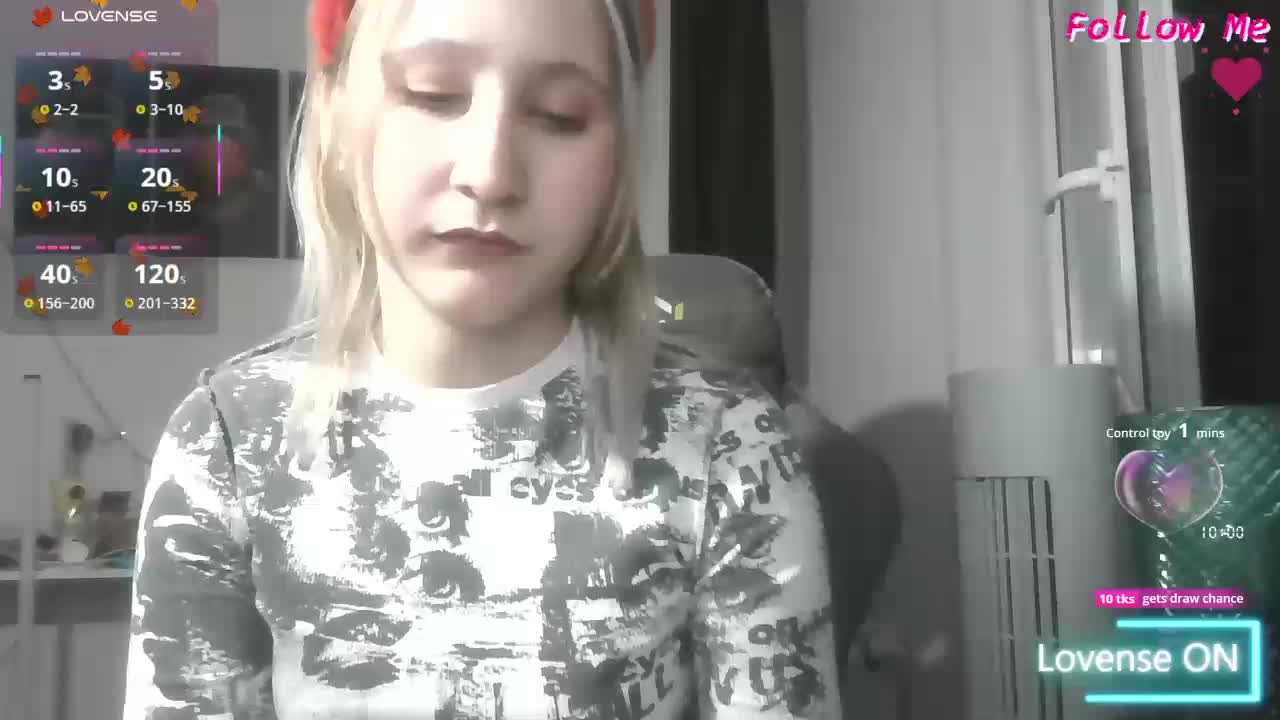 Christina-5 Cam Model Chat October 10, 2025