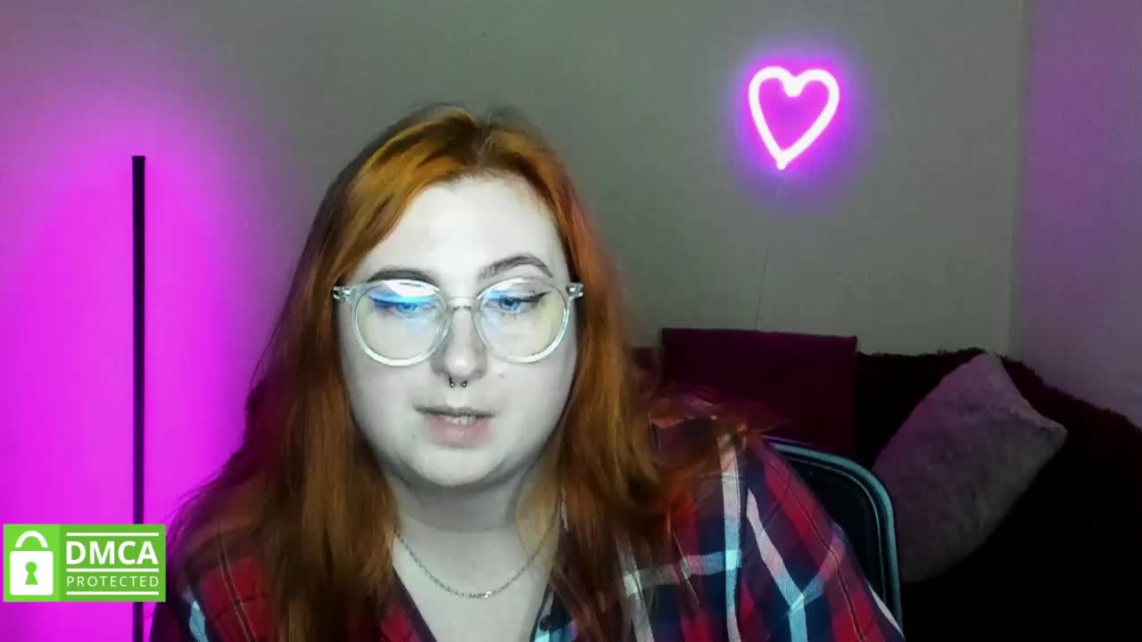 Aliciaredluv Cam Model Chat October 10, 2025