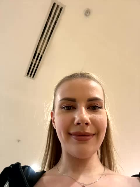 VikkiExtraCheese Cam Model Chat October 10, 2025