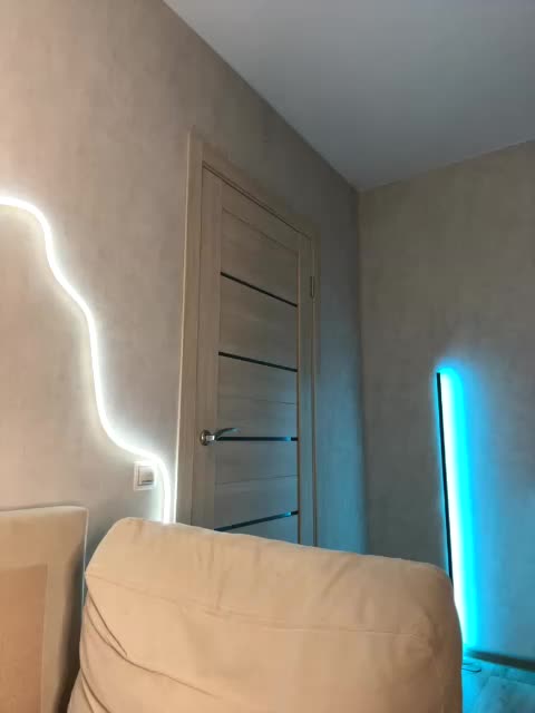 Mila-m Cam Model Chat October 10, 2025