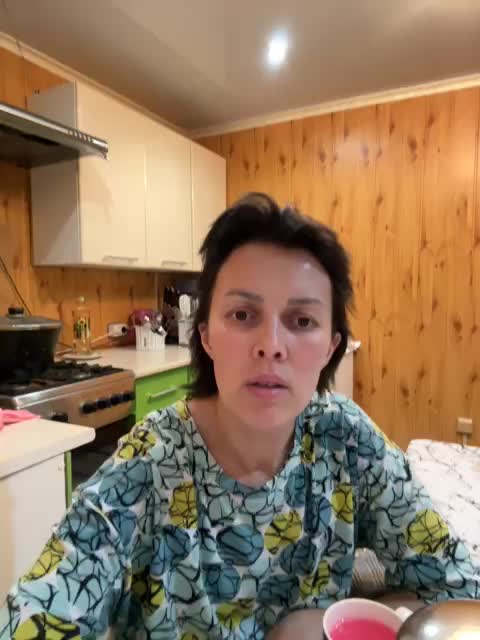 vik77777A Cam Model Chat October 10, 2025