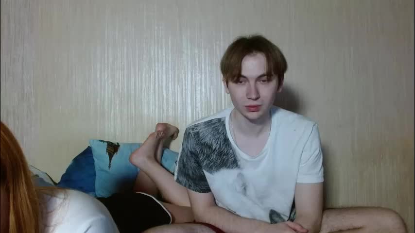 love_language776834 Cam Model Chat October 10, 2025