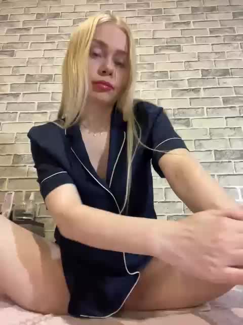 MirandaNow Cam Model Chat October 10, 2025