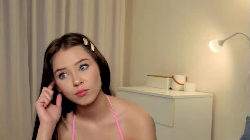 slyshypie Cam Model Chat October 10, 2025