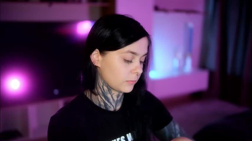 acid_pie Cam Model Chat October 10, 2025