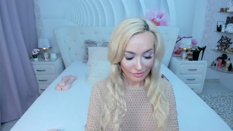 HottieSweetBritney Cam Model Chat October 10, 2025