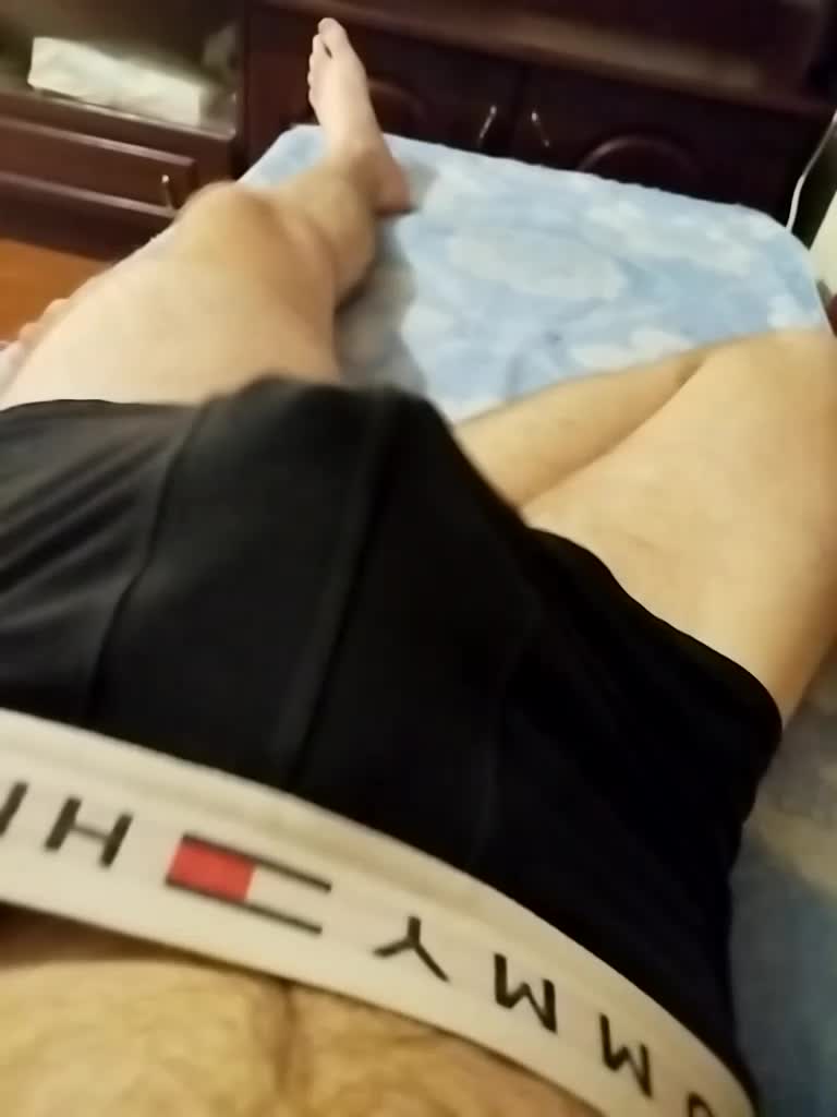 Mickey_17 Cam Model Chat October 10, 2025