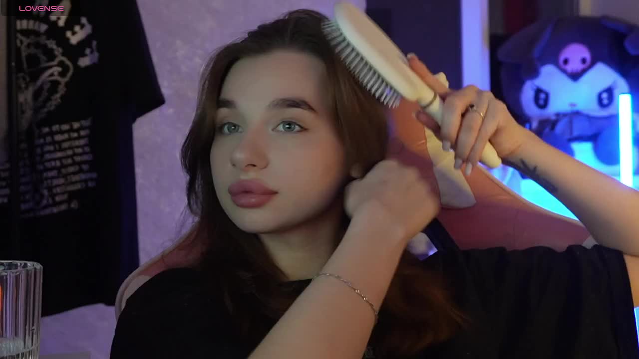 _Polly_ Cam Model Chat October 10, 2025