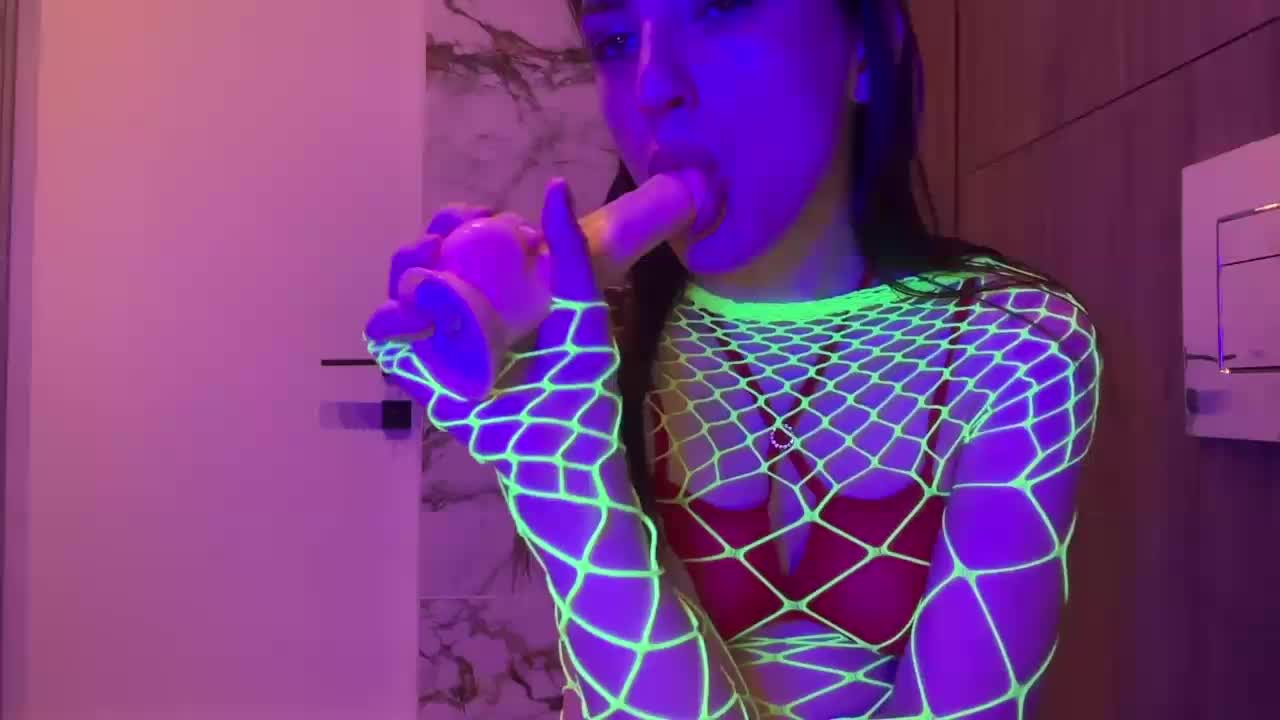 SelenaMoon Cam Model Chat October 10, 2025