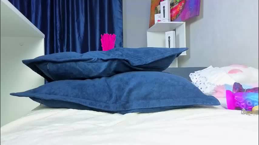 kikiolovely Cam Model Chat October 10, 2025