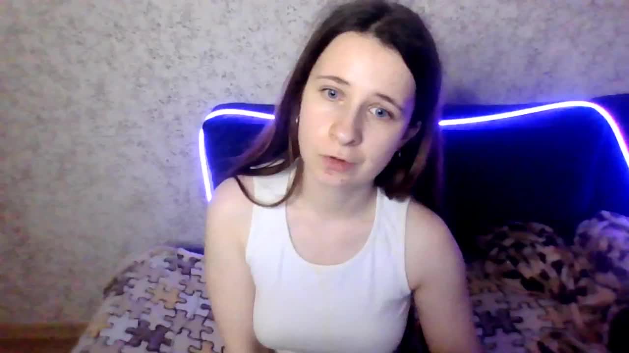 Lynn Cam Model Chat October 10, 2025