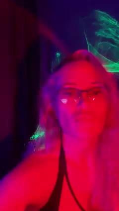 IzoldaBraunF Cam Model Chat October 10, 2025