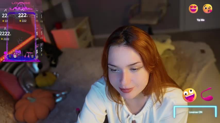 LisaElfy Cam Model Chat October 10, 2025