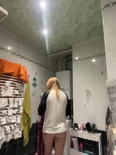 Milana22a Cam Model Chat October 10, 2025