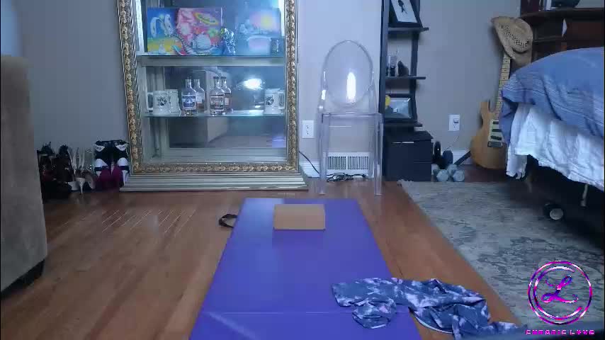 chroniclove Cam Model Chat October 10, 2025