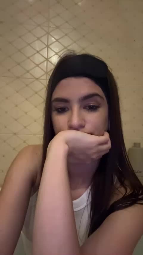 Sofi-Mi Cam Model Chat October 10, 2025