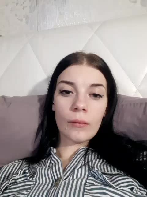 Luna29a Cam Model Chat October 10, 2025