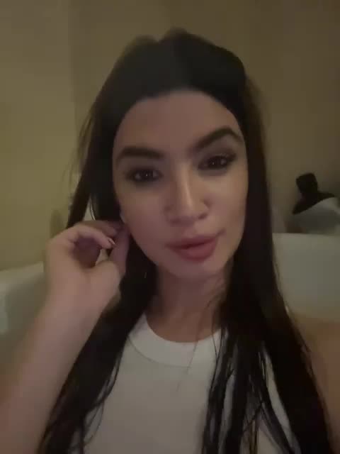 Sofi-Mi Cam Model Chat October 10, 2025