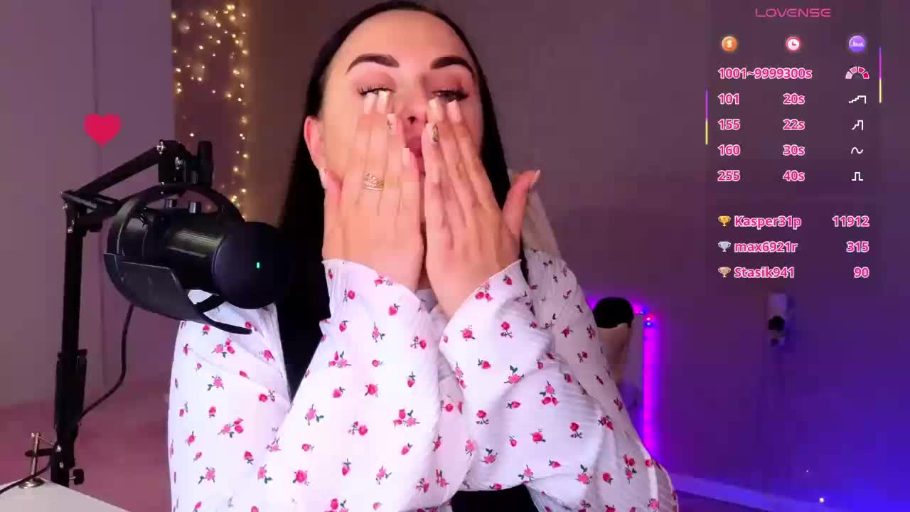 YURIEVNA13 Cam Model Chat October 10, 2025