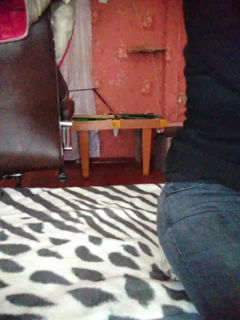 884_Sensuality_88 Cam Model Chat October 10, 2025