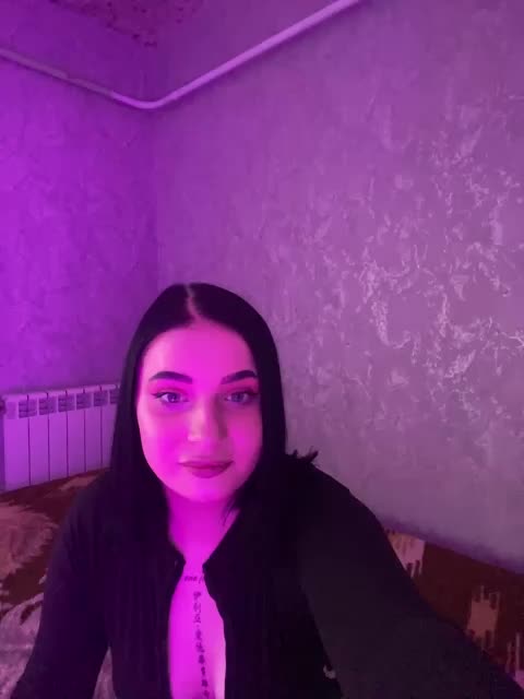 Aliska22 Cam Model Chat October 10, 2025