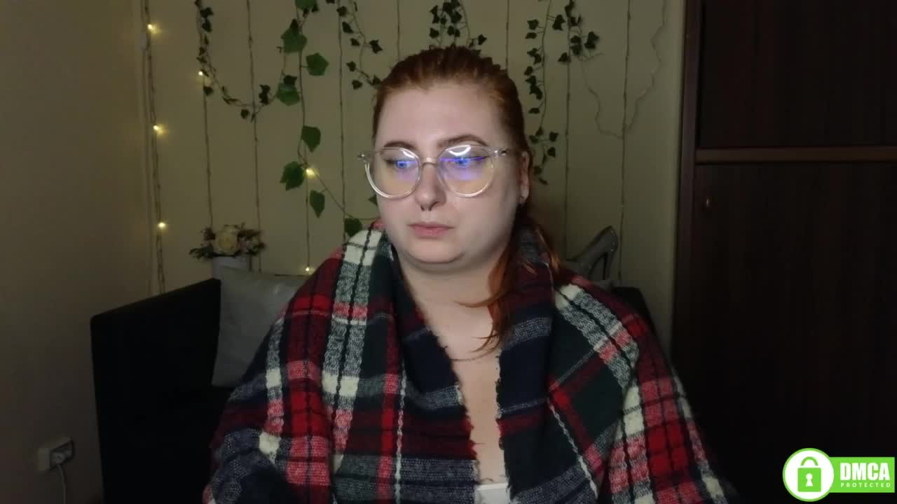 Aliciaredluv Cam Model Chat October 10, 2025