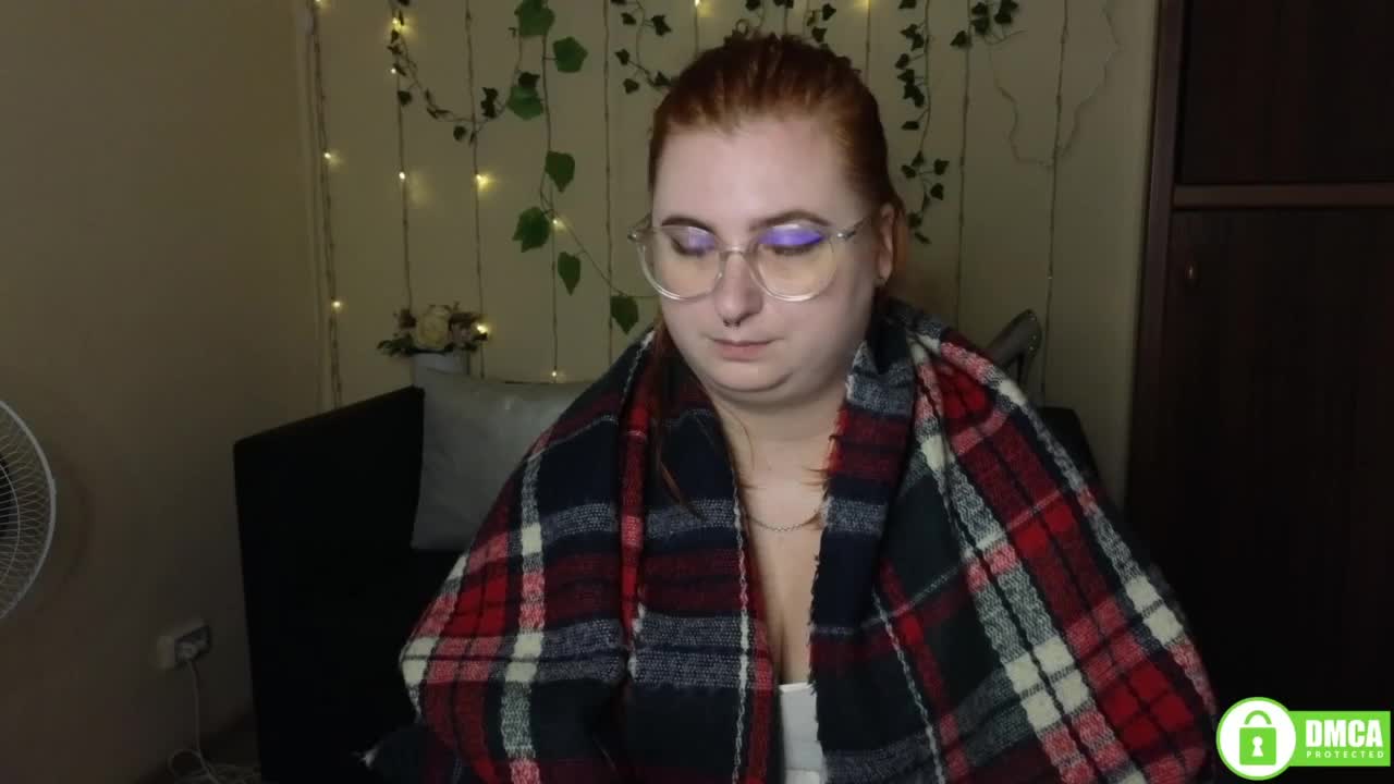 Aliciaredluv Cam Model Chat October 10, 2025