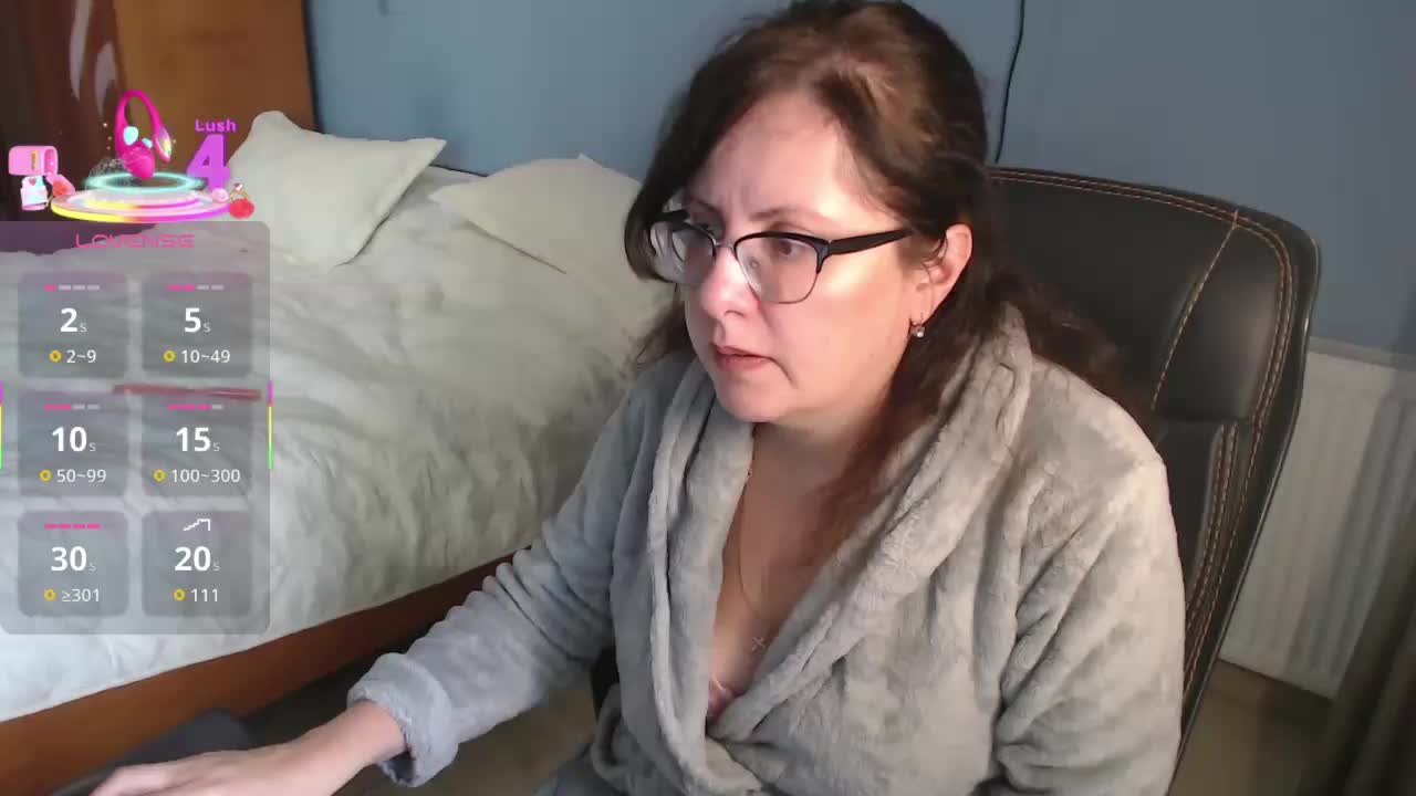 mandarinka28 Cam Model Chat October 10, 2025