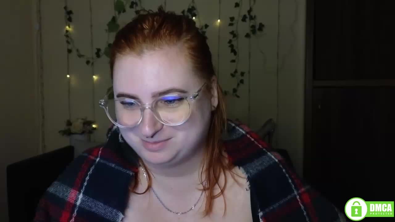 Aliciaredluv Cam Model Chat October 10, 2025