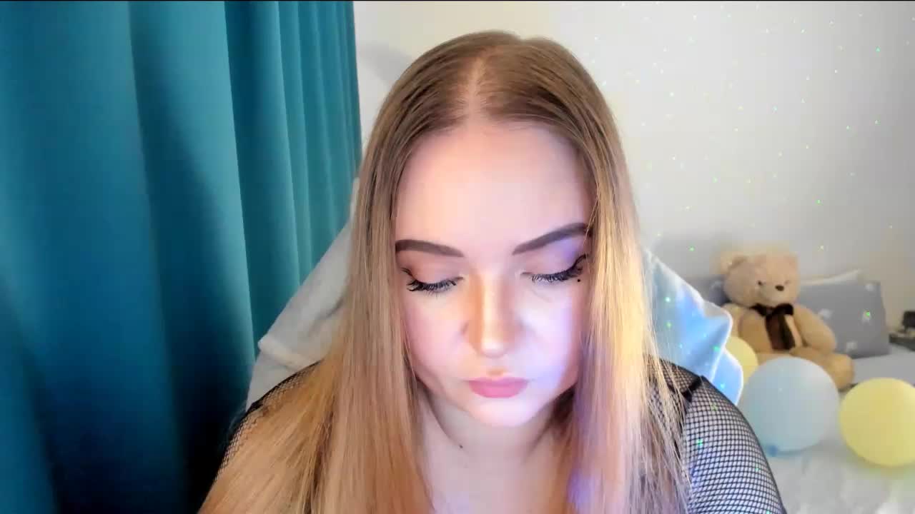 Shy_foxY Cam Model Chat October 10, 2025