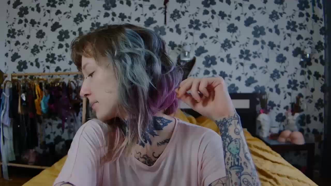 LittleSpaceMouse- Cam Model Chat October 10, 2025