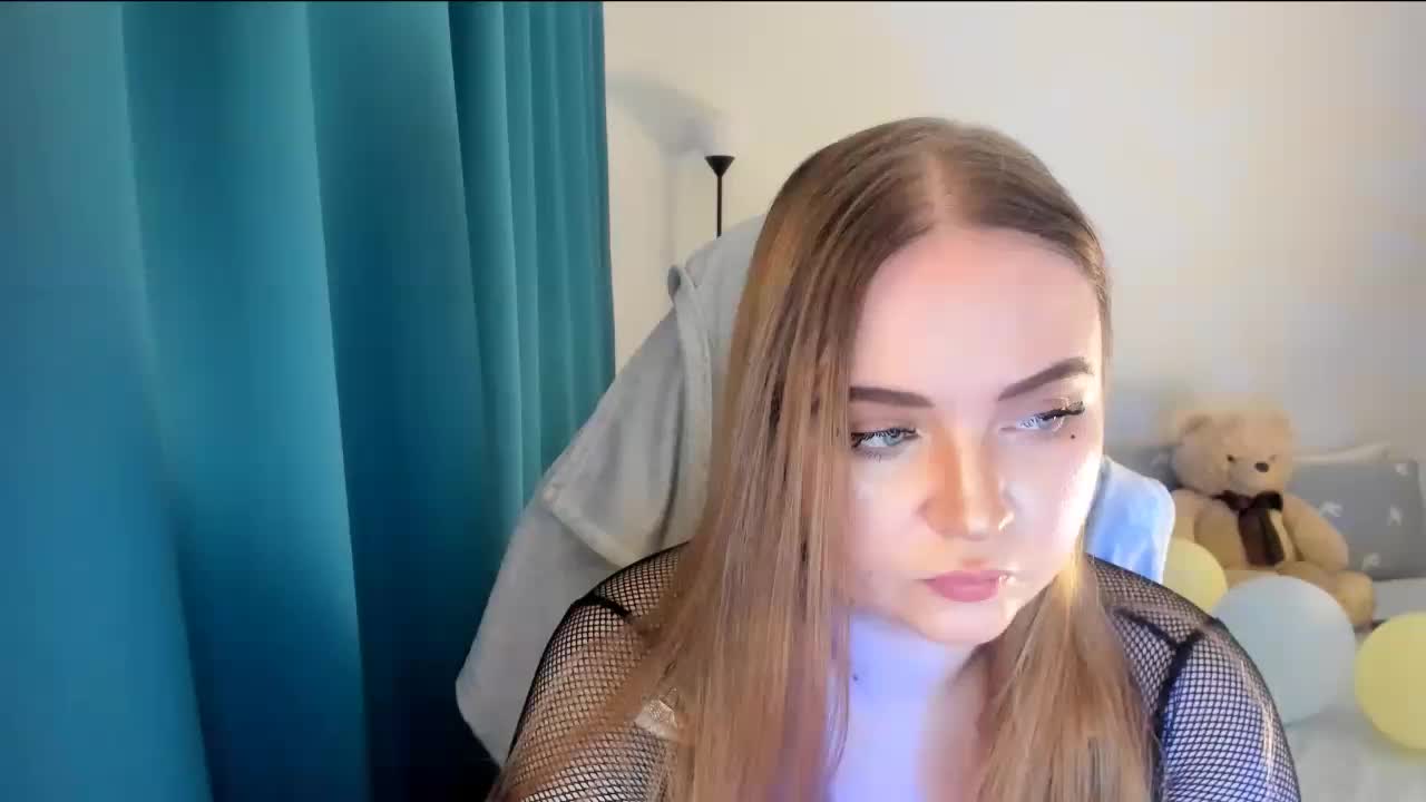 Shy_foxY Cam Model Chat October 10, 2025