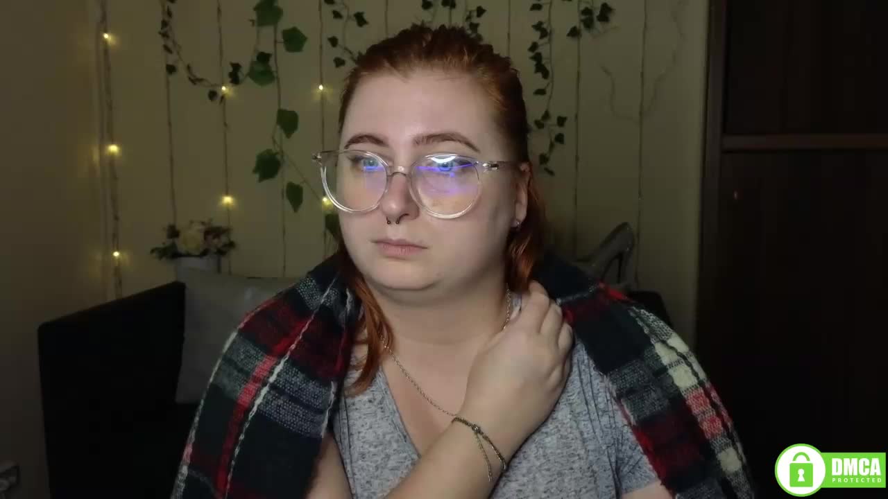 Aliciaredluv Cam Model Chat October 10, 2025