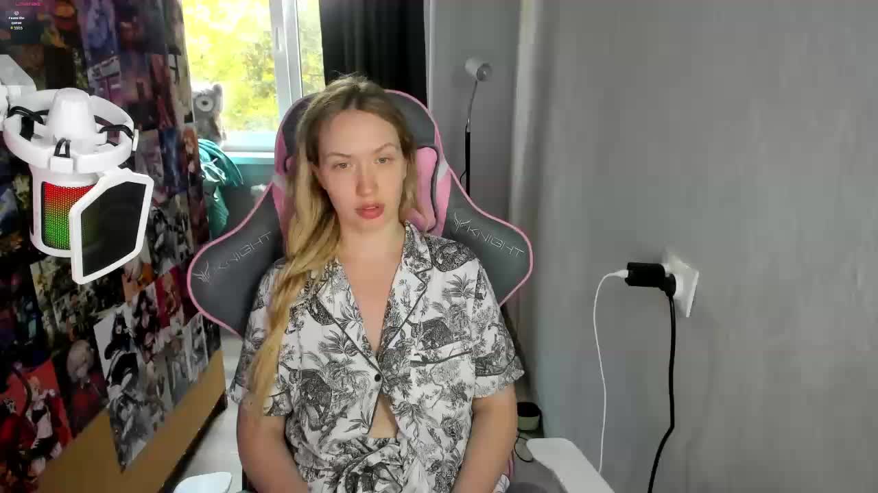 NicoleRicci Cam Model Chat October 10, 2025