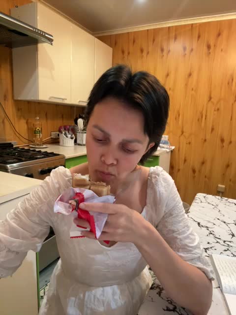 vik77777A Cam Model Chat October 10, 2025