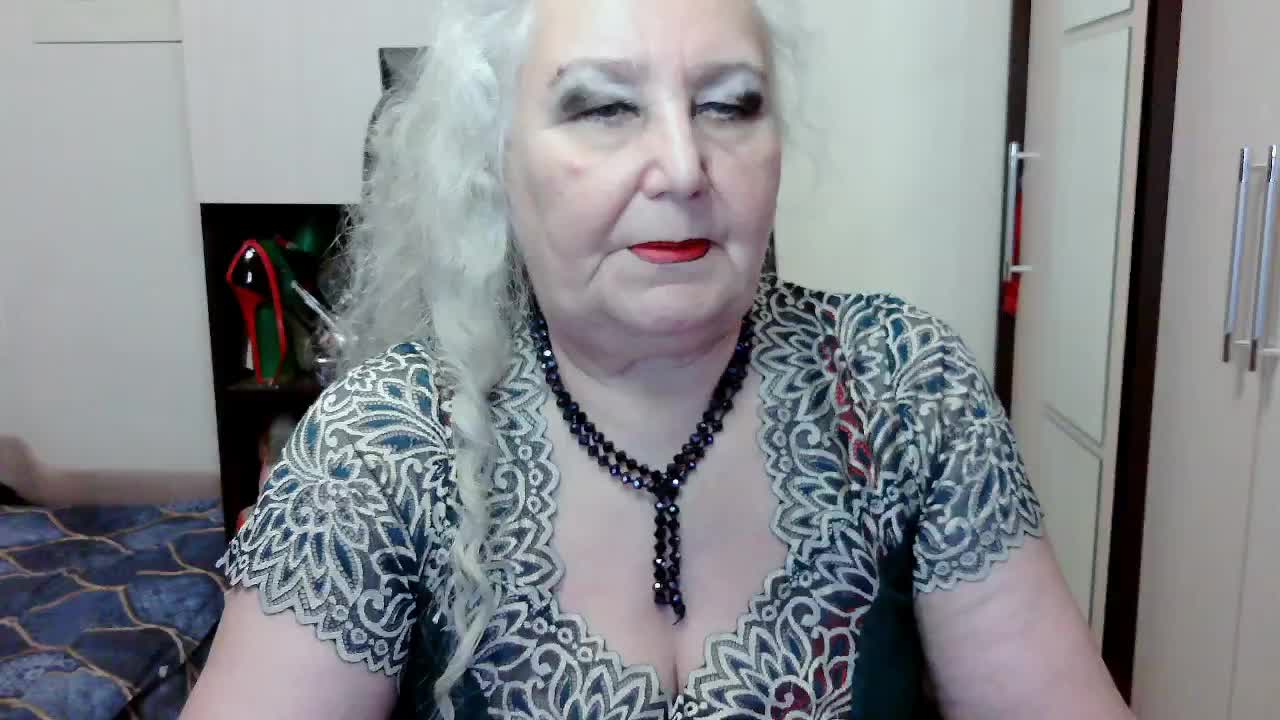 GrannyWants Cam Model Chat October 10, 2025