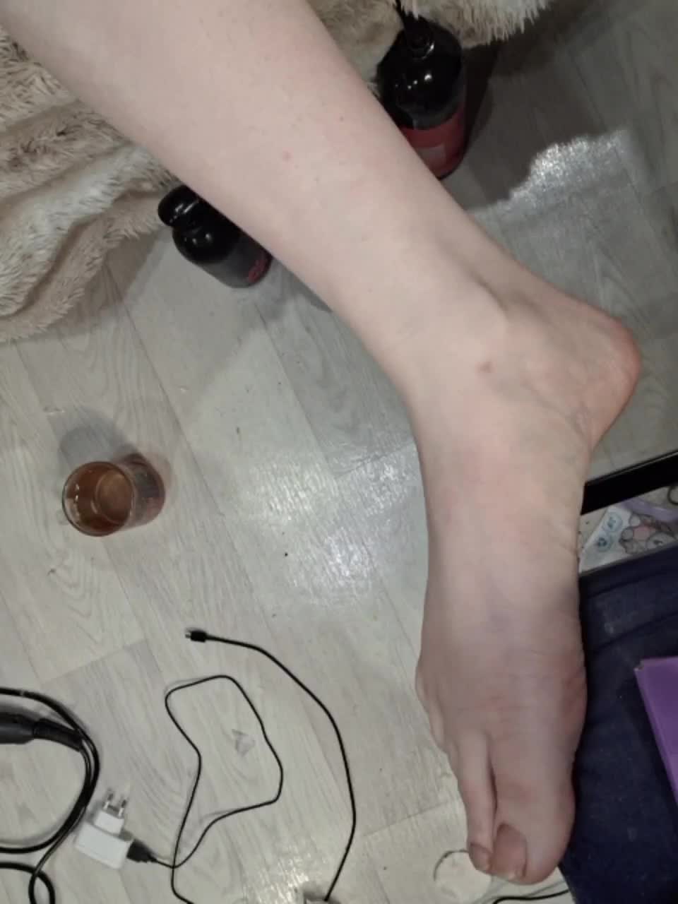 -scyrim- Cam Model Chat October 10, 2025