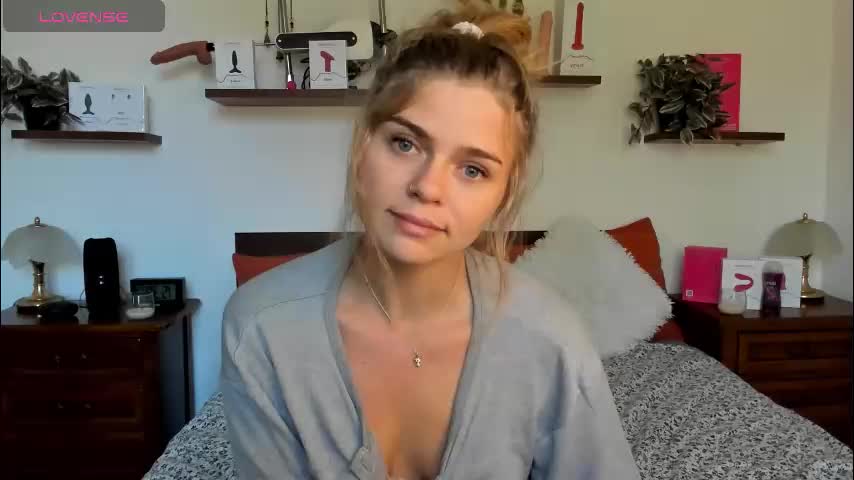haleyreedme Cam Model Chat October 10, 2025