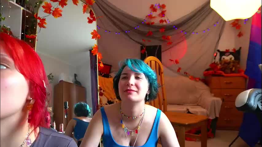 fox_and_dog Cam Model Chat October 10, 2025