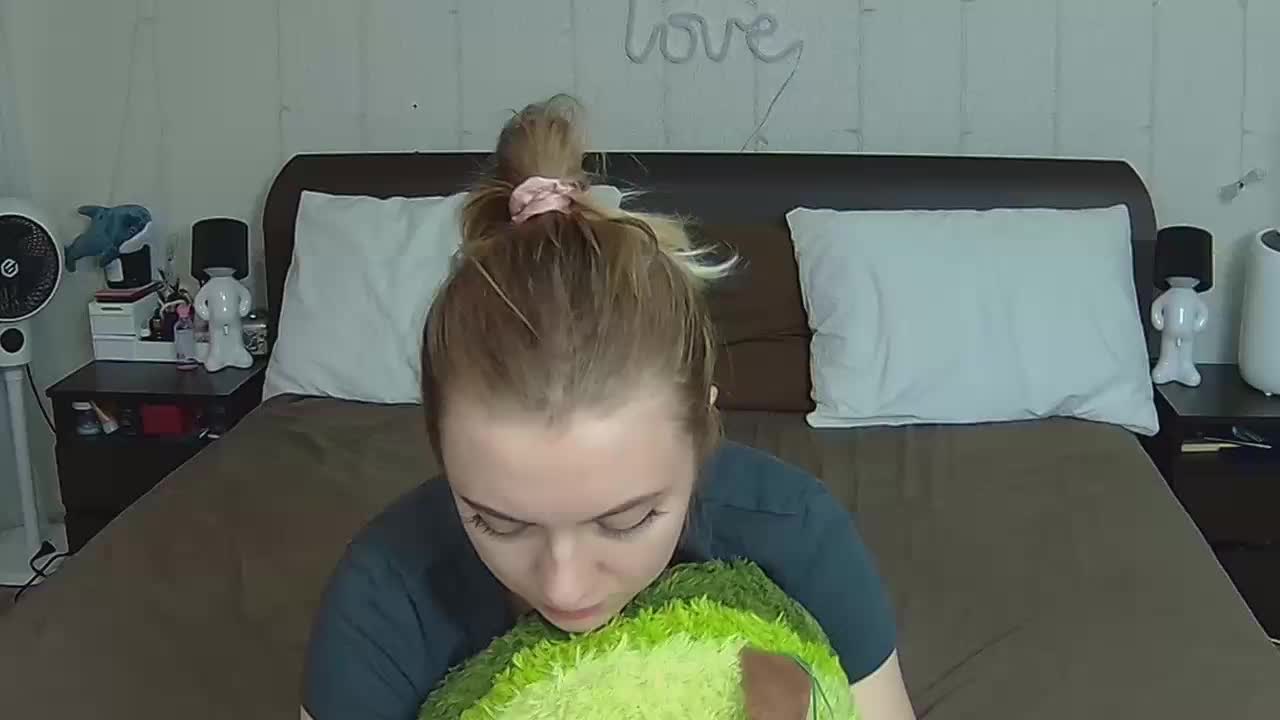 LinkaMalinka Cam Model Chat October 10, 2025