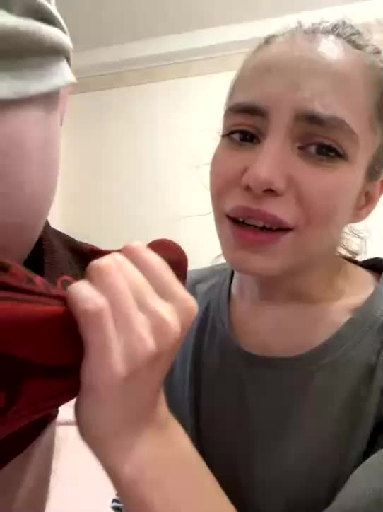 Buzzyd Cam Model Chat October 10, 2025