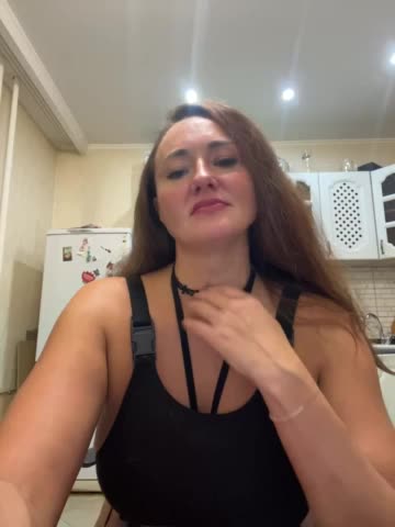 MartaGros Cam Model Chat October 10, 2025