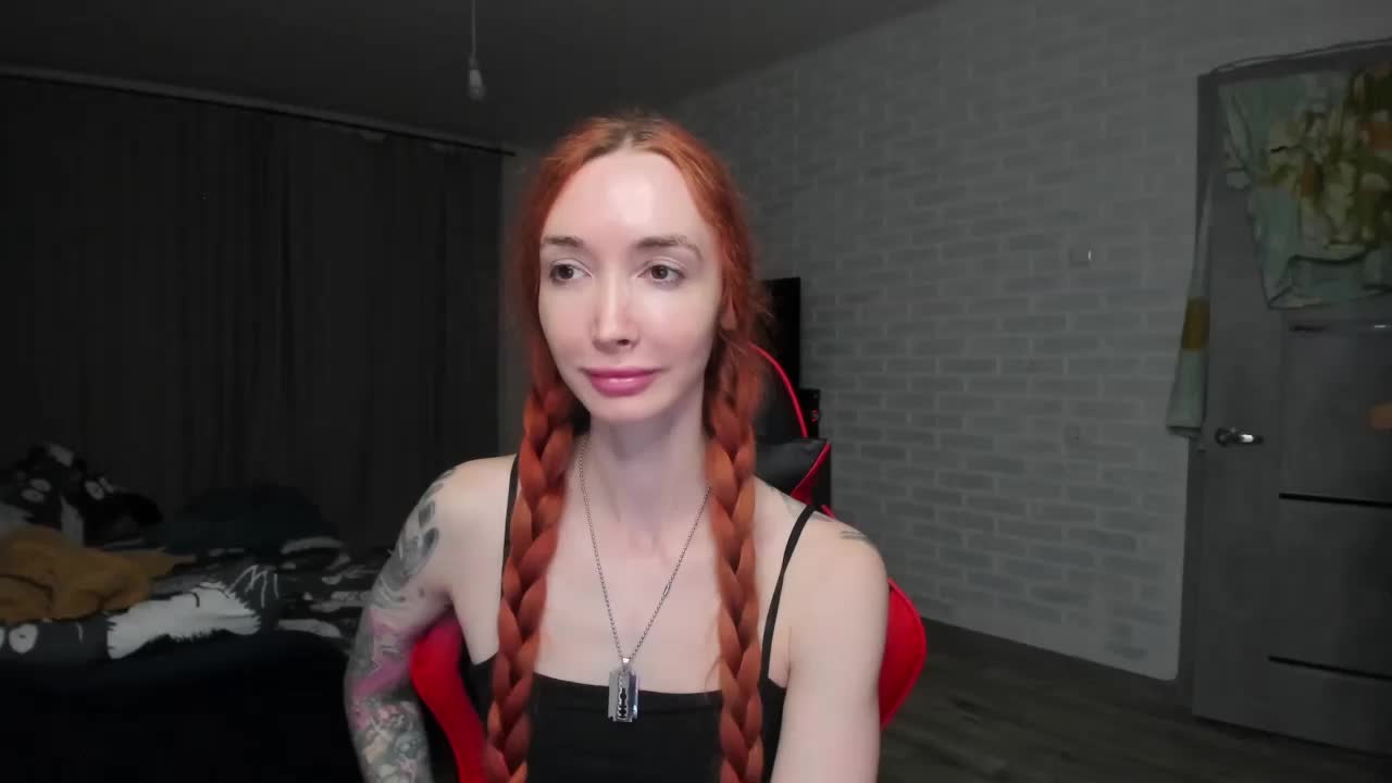 Roxy-Sun Cam Model Chat October 10, 2025