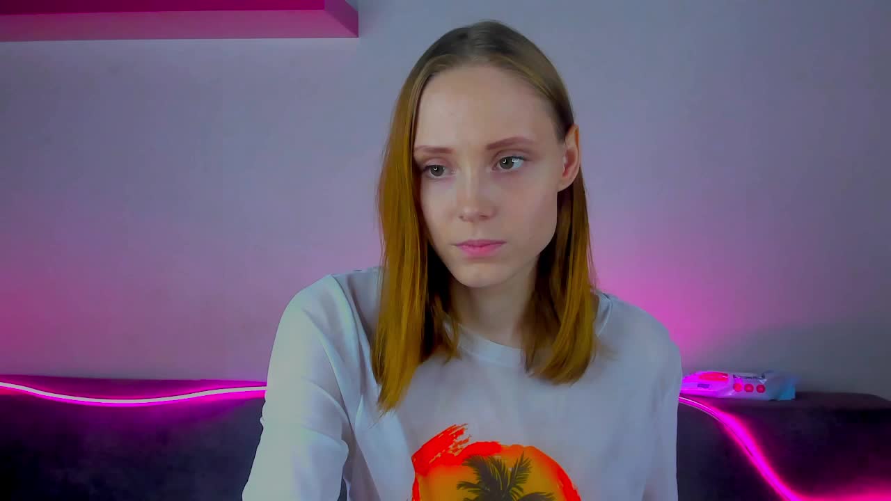 GinaLovely Cam Model Chat October 10, 2025