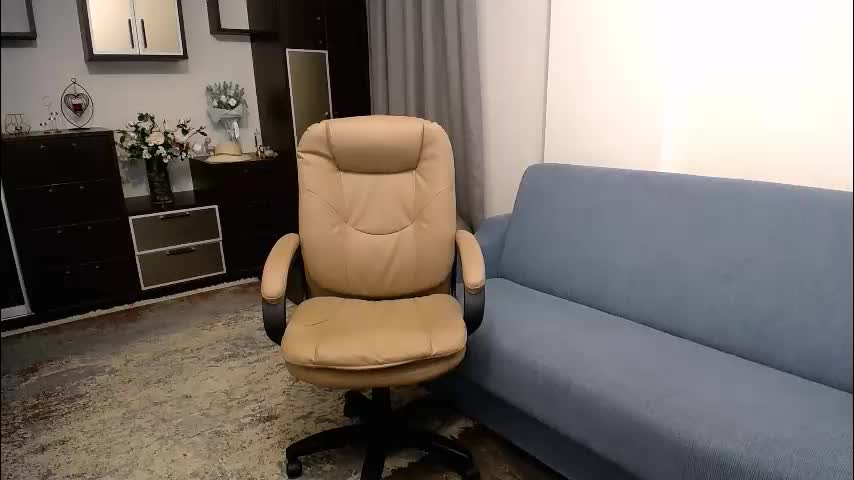 lindaliony Cam Model Chat October 10, 2025