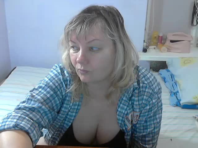 LucyAlexis Cam Model Chat October 11, 2025