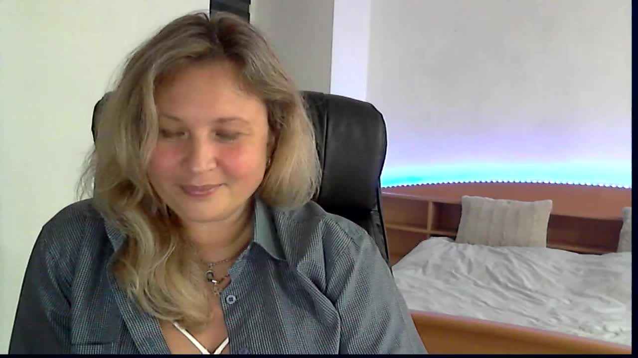 NERVOMOTINA Cam Model Chat October 11, 2025