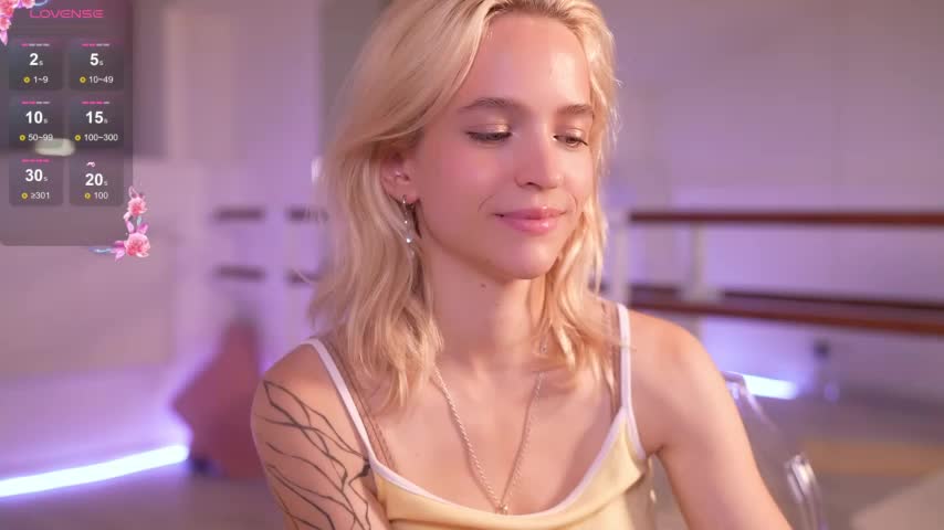 lolly_pie Cam Model Chat October 11, 2025